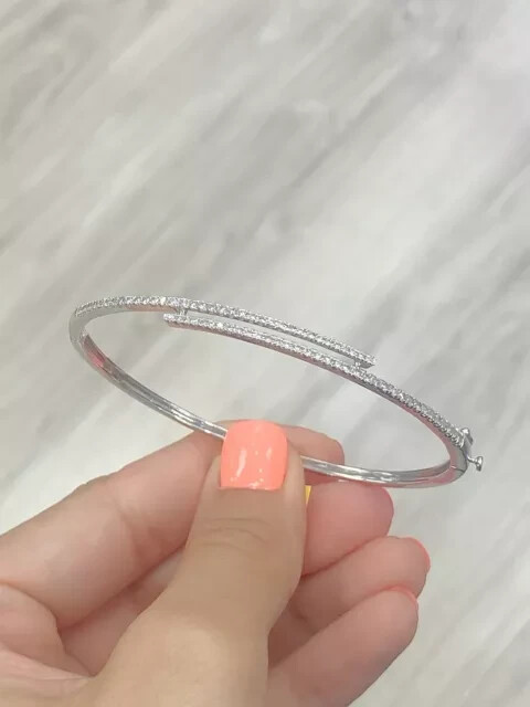 Deal! 3.75 CTW Natural Moissanite Round Bangle Bracelet 14K White Gold Plated