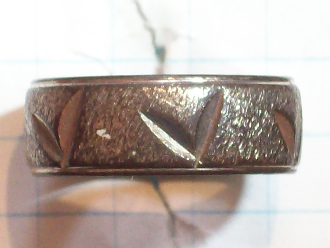 RING SILVER CHROME COLOR CHECK MARK NOTCHES CUTOUTS SLIGHTLY DIAGONAL JAPAN 10