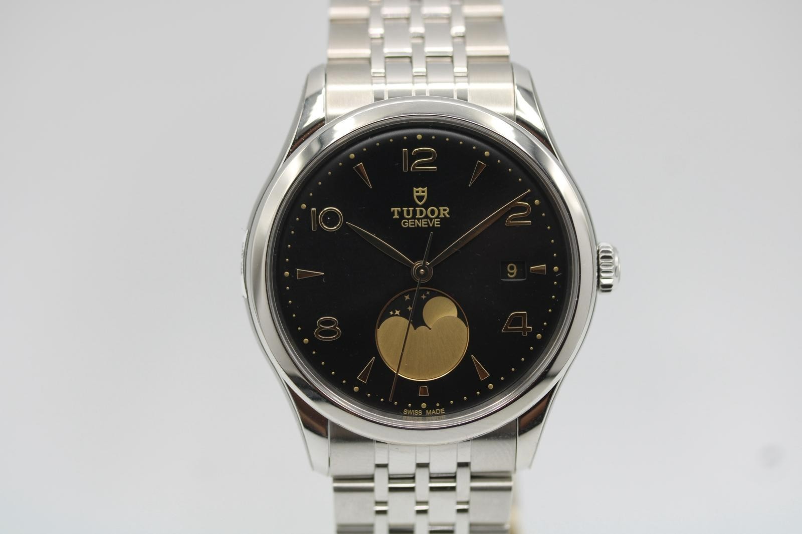 Tudor 1926 Luna Champagne (Black Dial) M91560-0003 Brand New Full Set