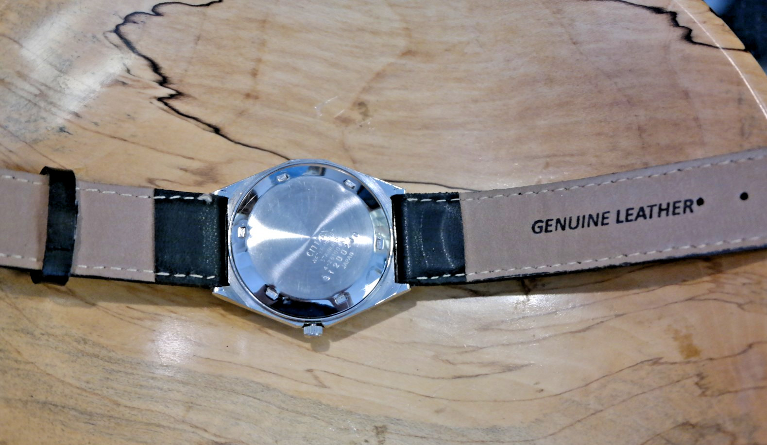 Distinguished Citizens Men’s Wristwatch – – Automatic 21J, Nice Leather Band