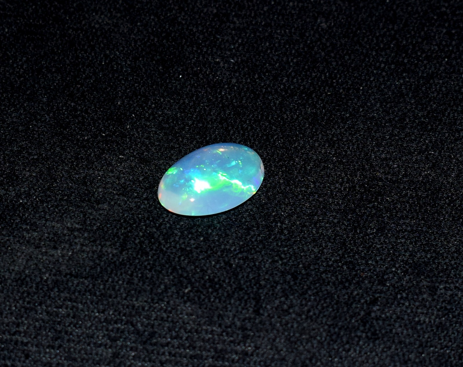 5 ct Naturel Ethiopian Welo Fire Opal Cabochon Loose Gemstone 16.6×11.3×5 mm
