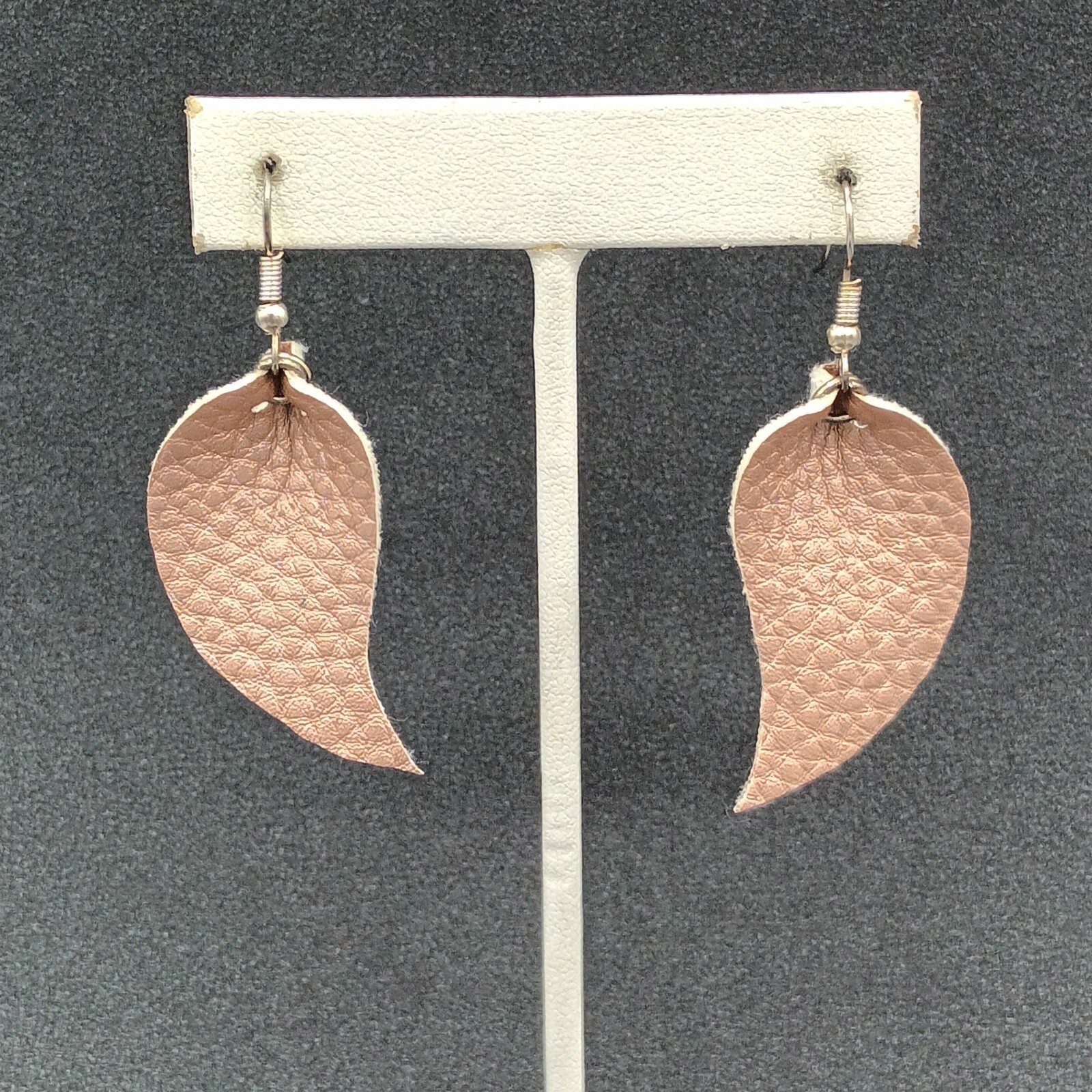 Pierced Earrings Silver tone Pink Faux Leather Felt Dangle 1 5/8″