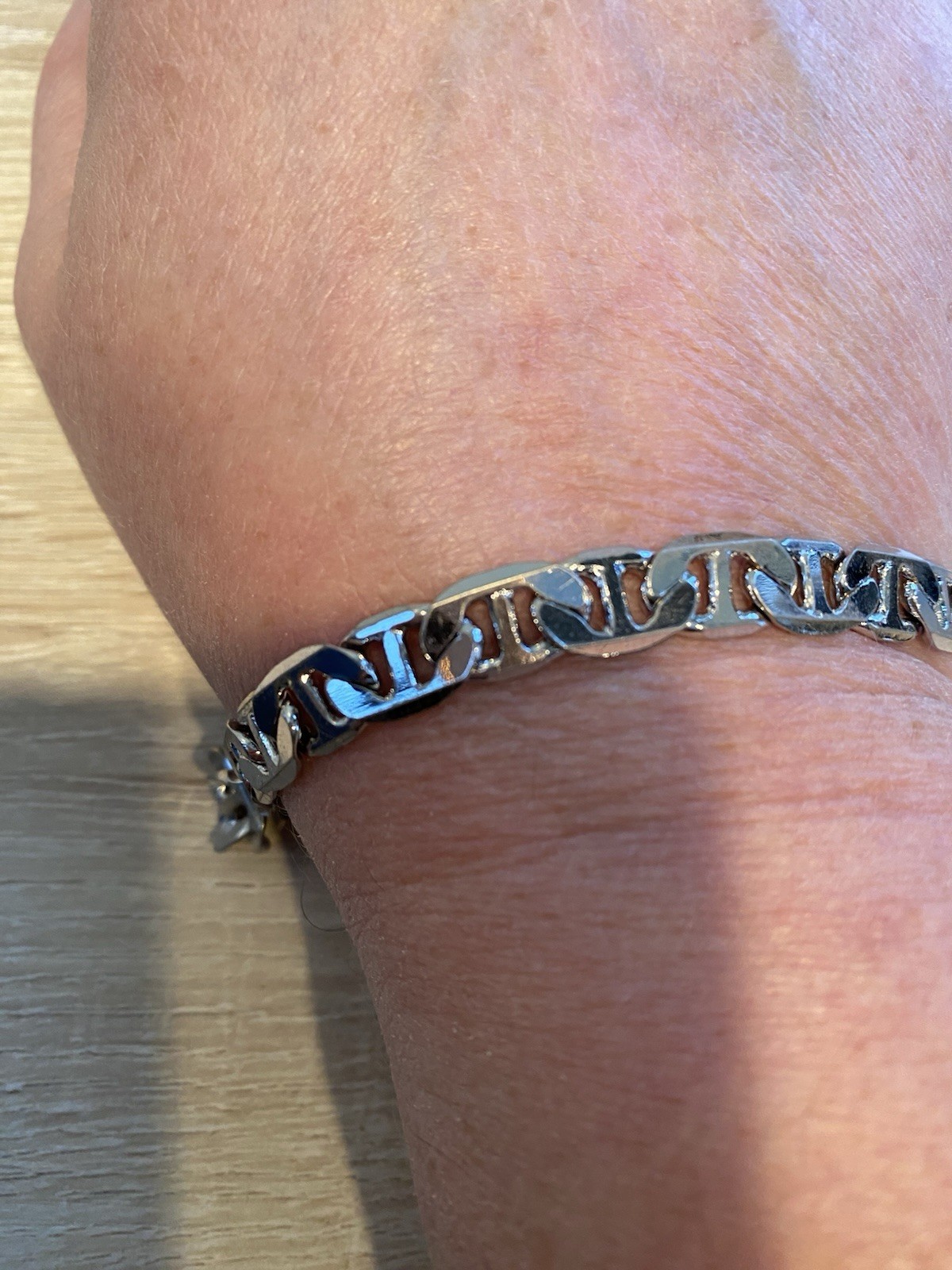14K White Gold Plated Flat Mariner/Anchor 8 1/4″ Bracelet 5MM Pre Owned RARE