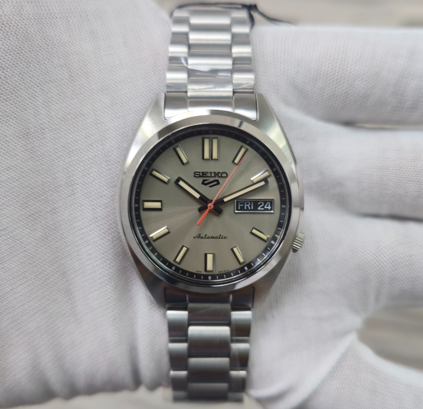 Seiko 5 Sports SNXS Series SRPK91K1 Ivory Dial 37.4mm Automatic New Men’s Watch