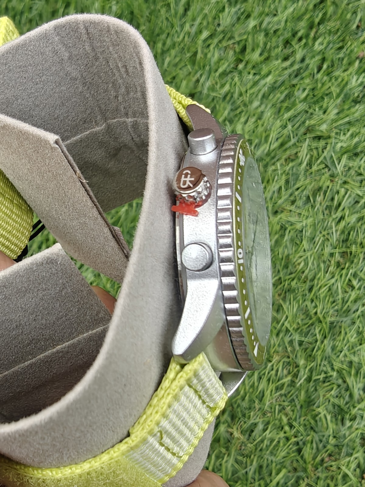 Parfois Watch Stainless Steel Back Quartz Movement Green Strap – New
