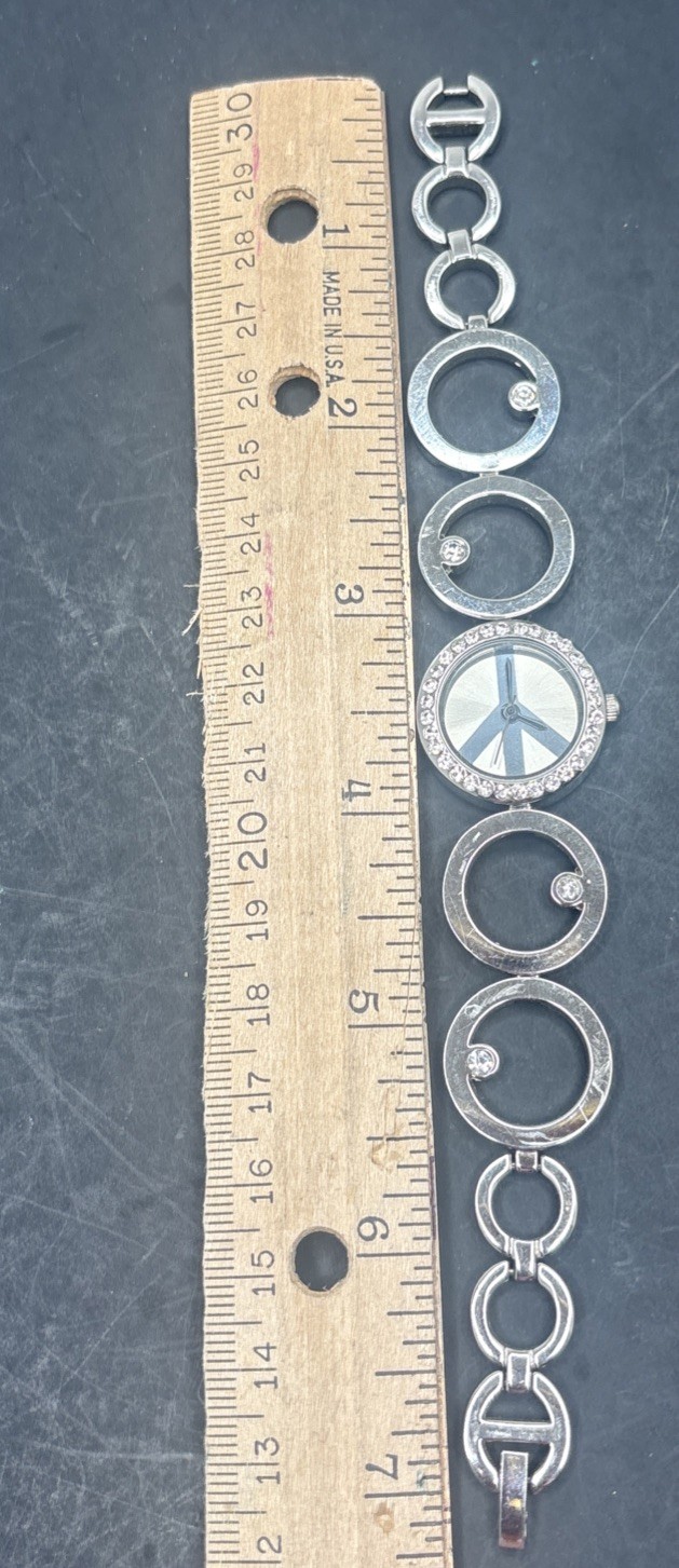 Vintage Silver Tone Circle Links Accutime Watch Corp No Numbers New Battery