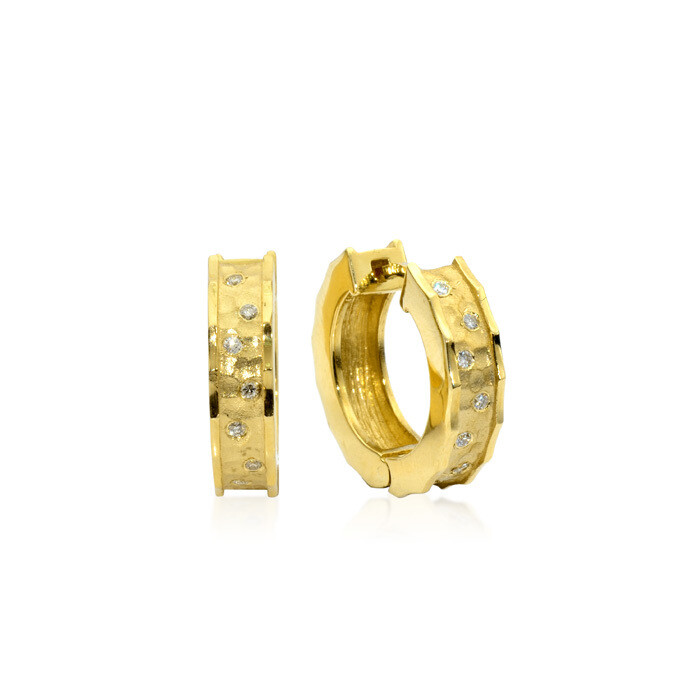 14 Karat Yellow Gold Grooved Artisan Yellow Gold Hoop Click Earrings 0.12 Carats