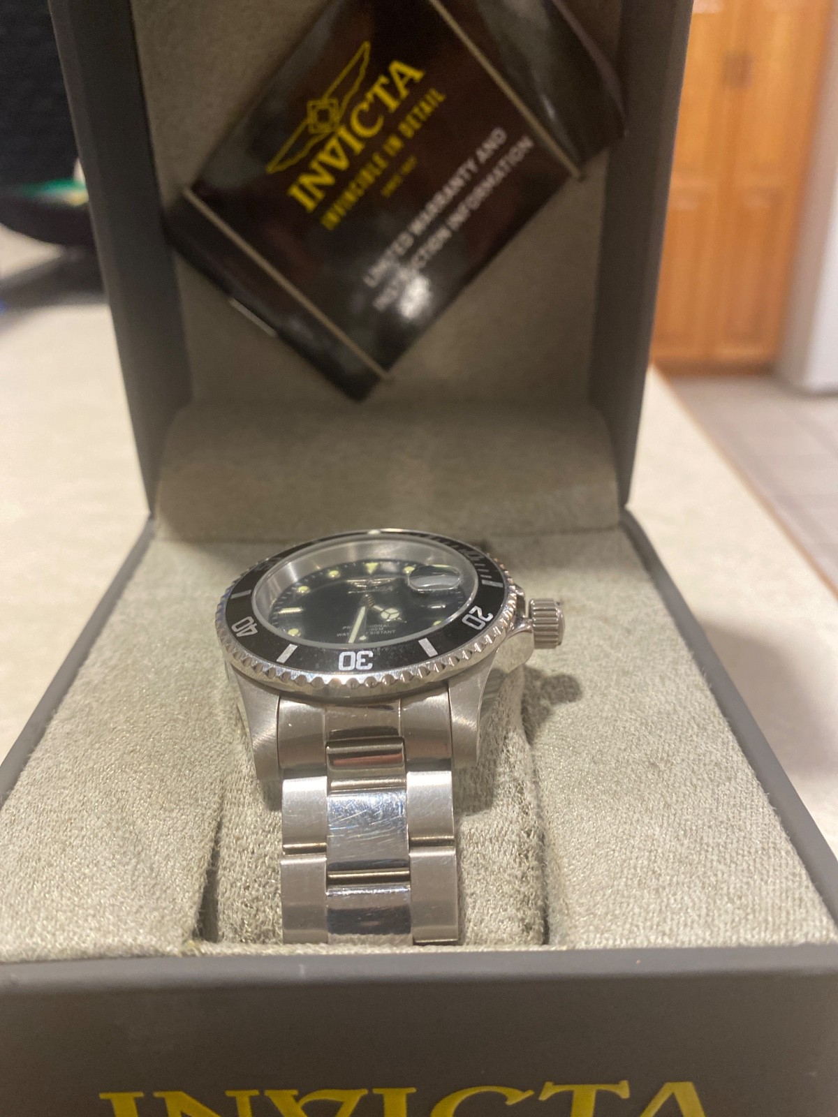 Invicta Men’s 40mm Pro Diver AUTOMATIC NH35A BLACK DIAL Silver Watch