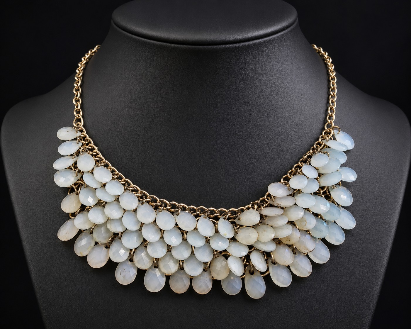Bib Cluster Statement Necklace White Acrylic Teardrop Gold Tone 18″