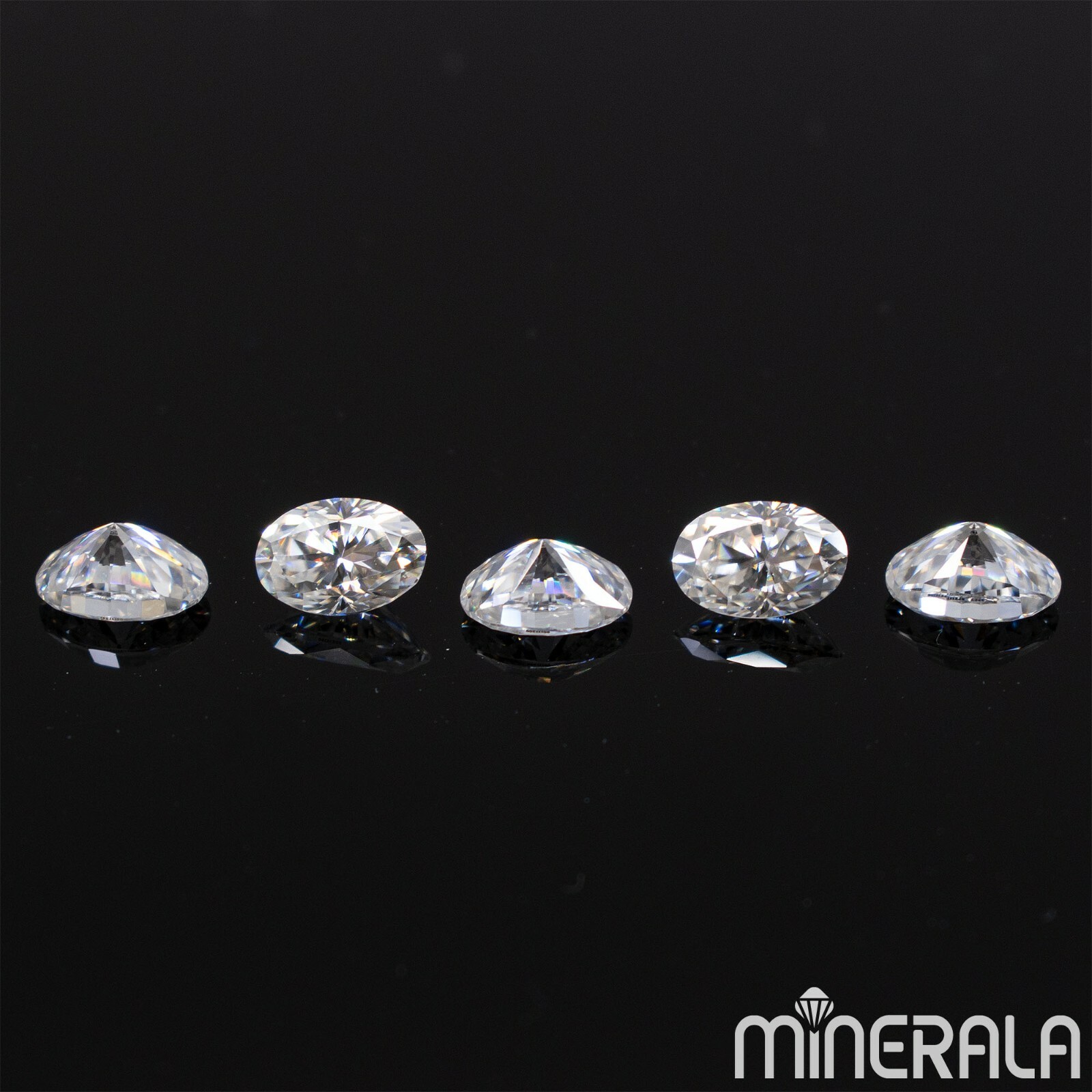 LAB MOISSANITE OVAL FACETED DIAMOND CUT D – E WHITE COLOR VVS CLARITY WP0271F