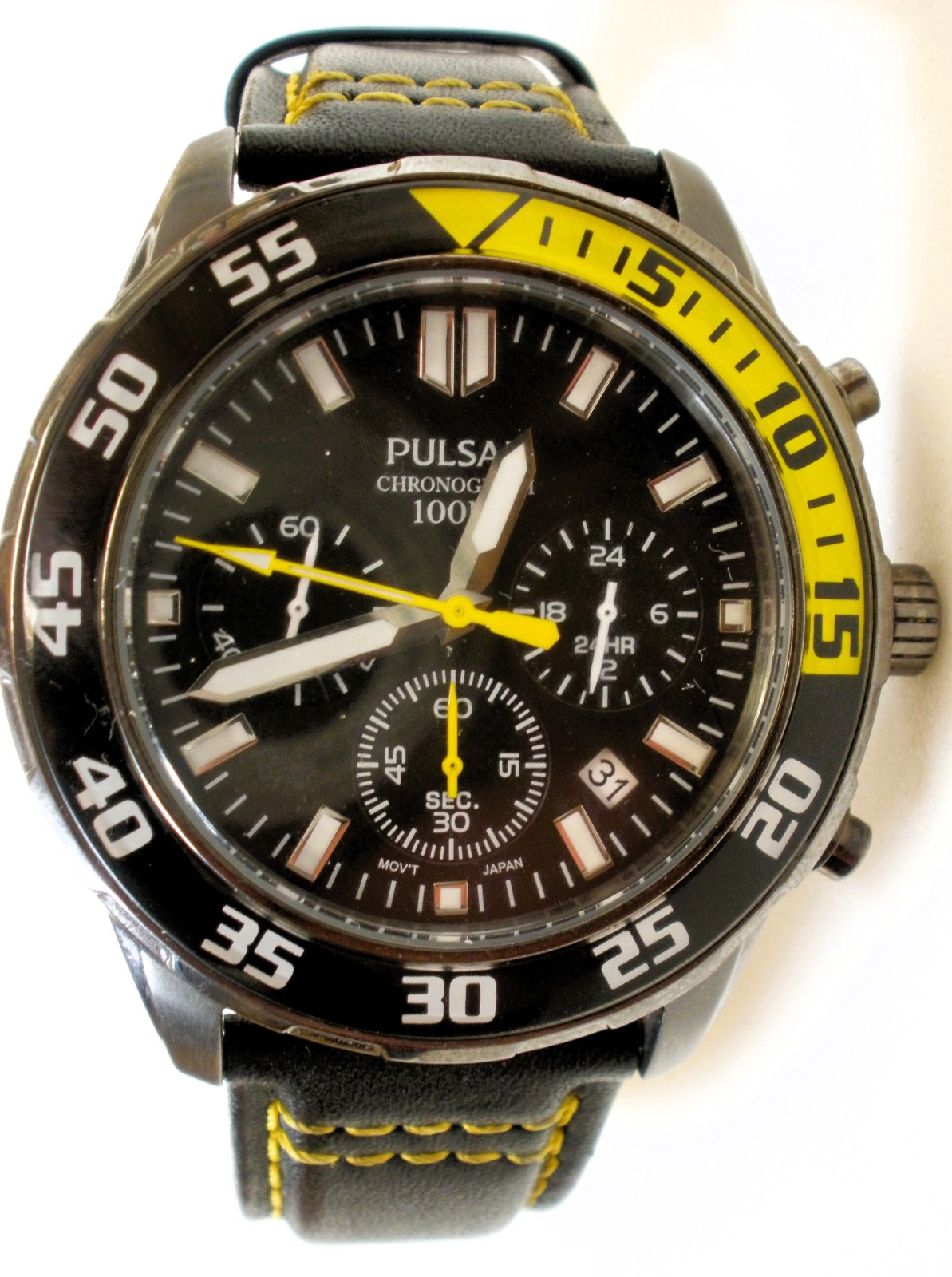Pulsar VD53-X074 Chronograph 100m Watch Black Dial 44mm inc oem Leather Strap