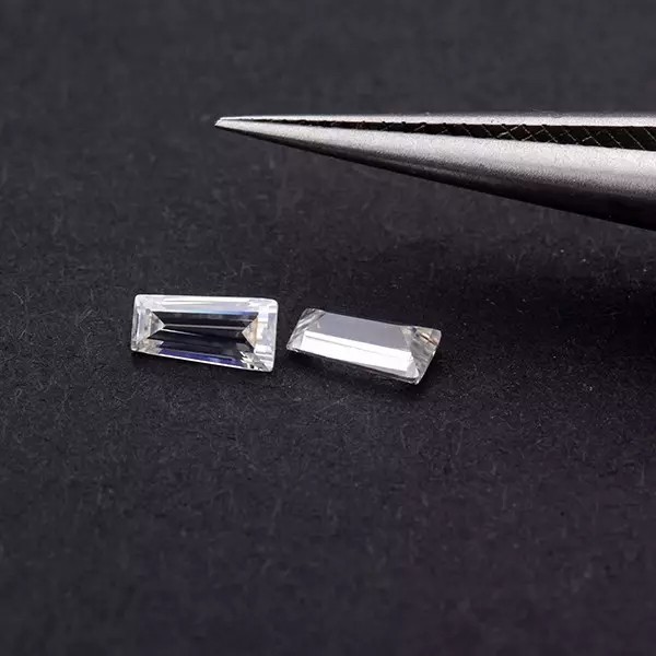 Taper Baguette Cut Colorless Loose Moissanite 4 Jewelry (4x2X1.5 to 6×3.5×3 MM)