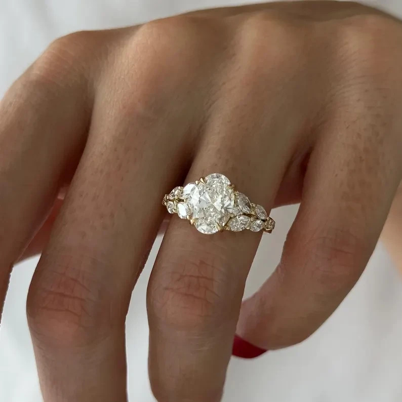 IGI Lab Grown Diamond 2.80 Ct Oval-Cut Engagement Ring EF/VS1 14k Yellow Gold