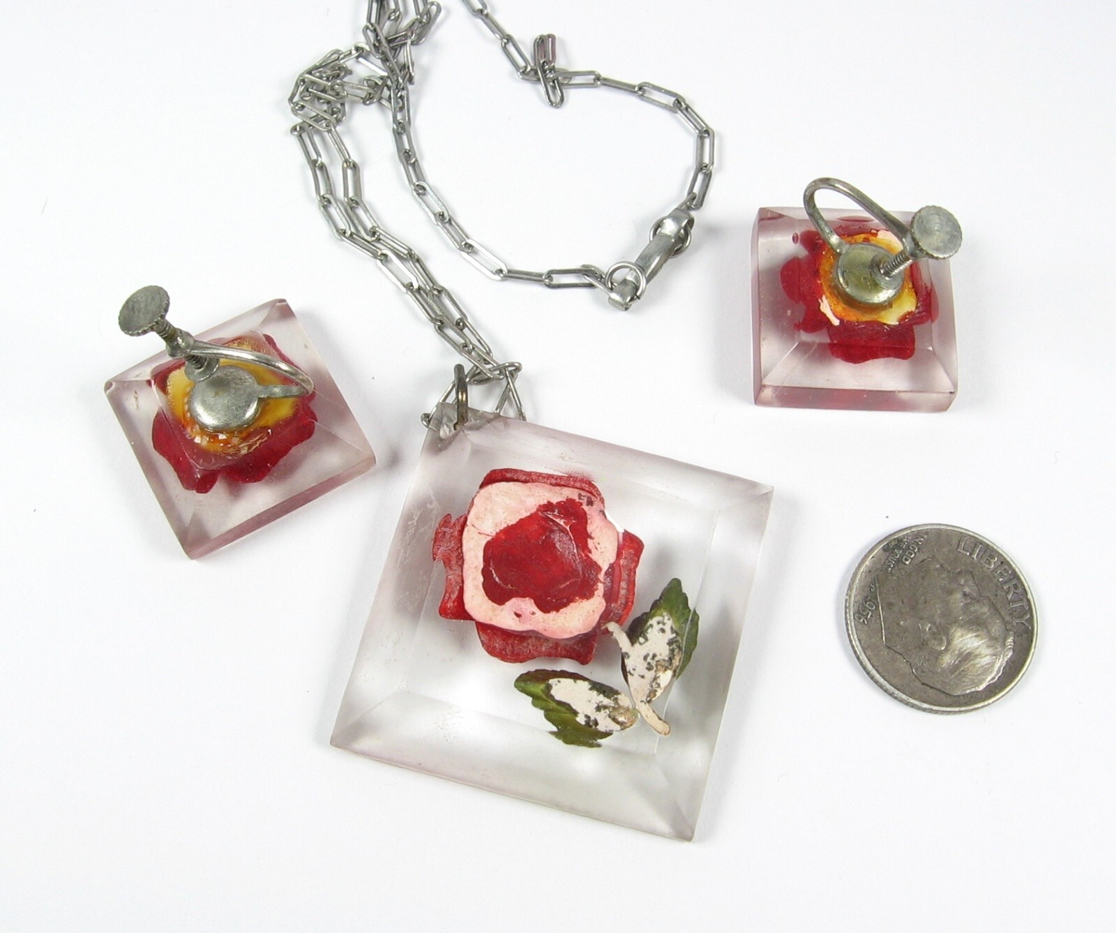 LUCITE Red ROSE NECKLACE & EARRINGS Vintage Set Screw Back Silvertone Chain 16″