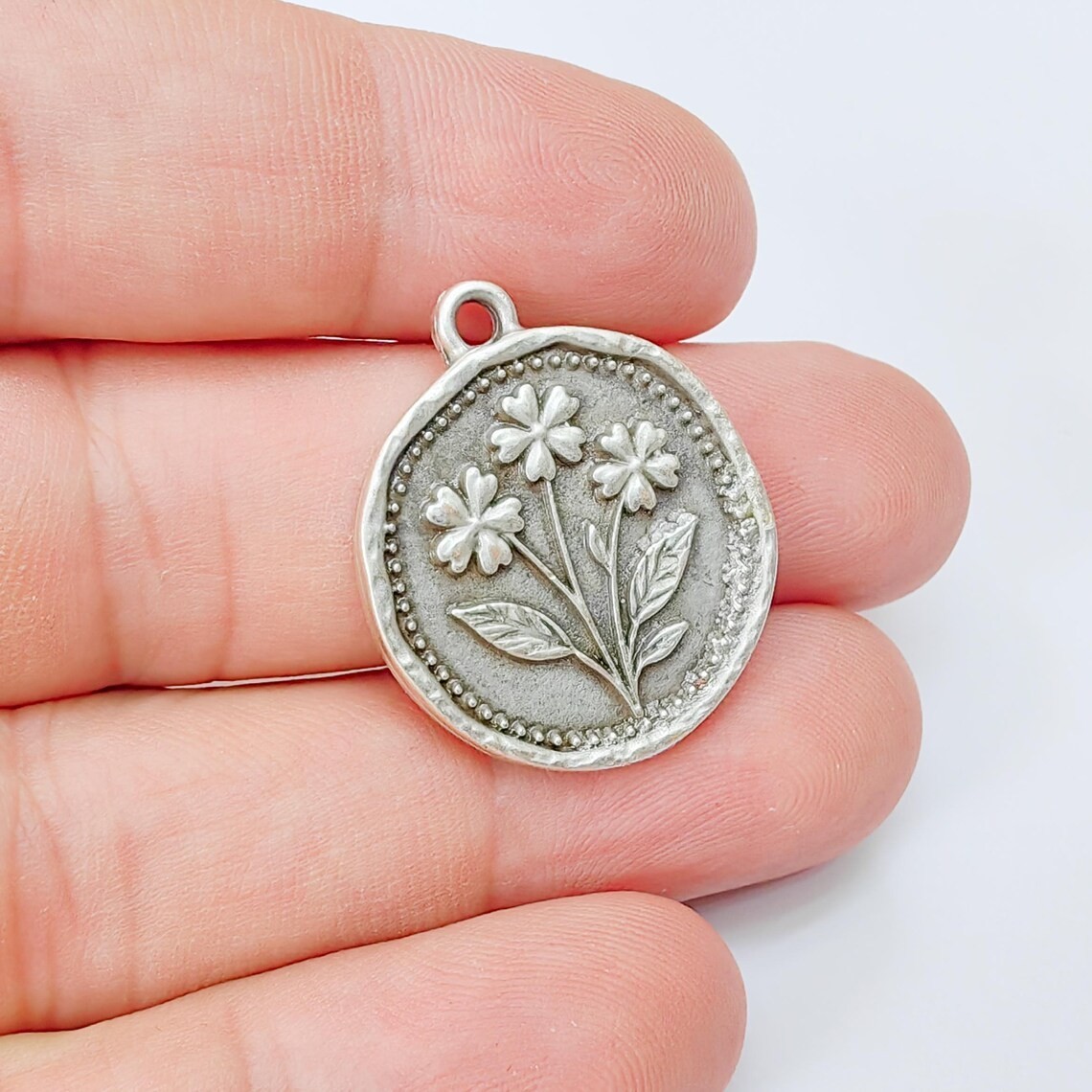 Plant Charms, Flower Pendant, Round Nature Earring Charm, 28x24mm G37402