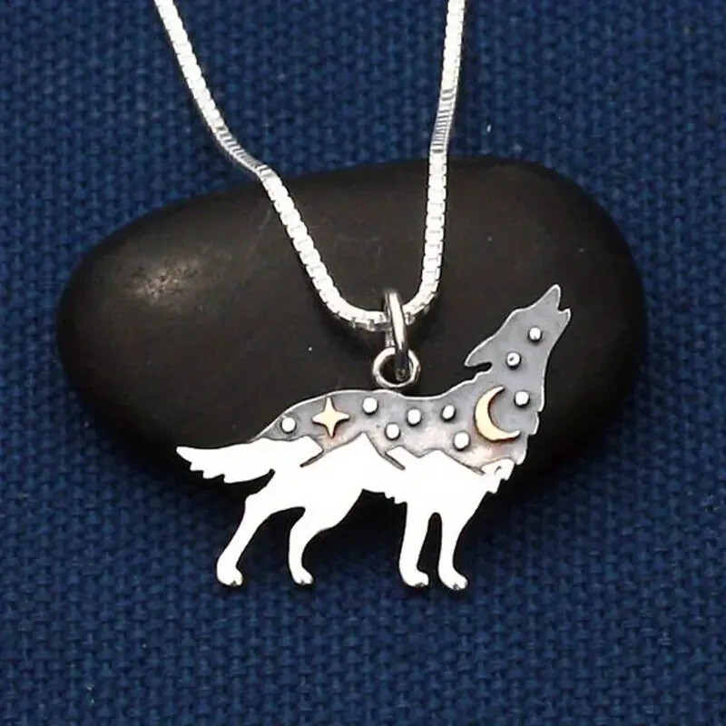 Vintage Wolf Howling Pendant Necklace – Silver Plated, Zinc Alloy, Nature