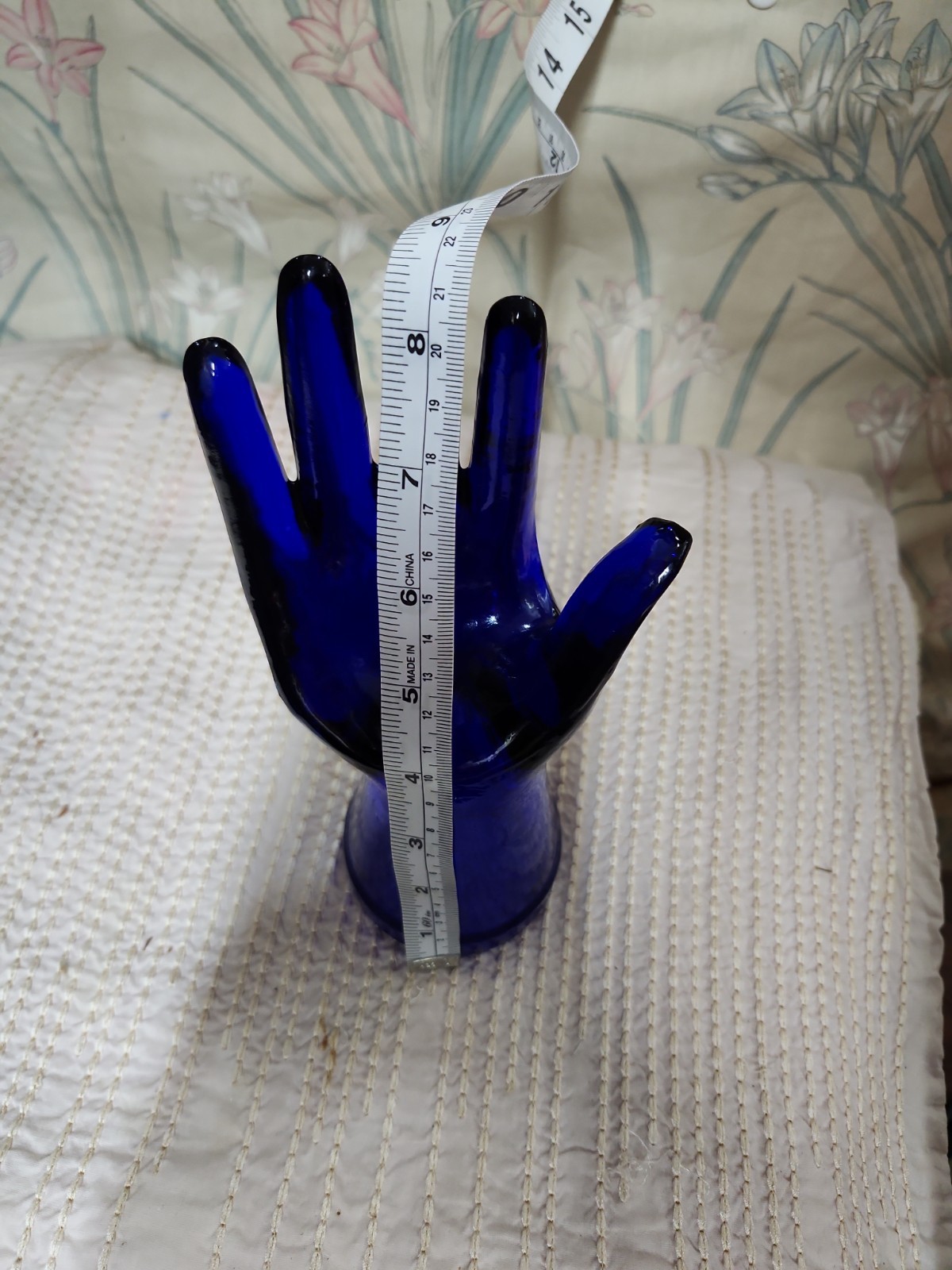 Vintage Cobalt Blue Glass Hand Mannequin Jewelry Display Ring Holder 8″…