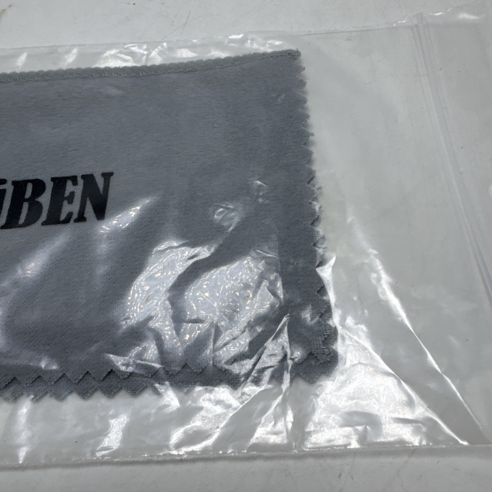 Uben Jewelry Care Cloth Clean, Shines,, & Protects Gold Silver & Platinum New