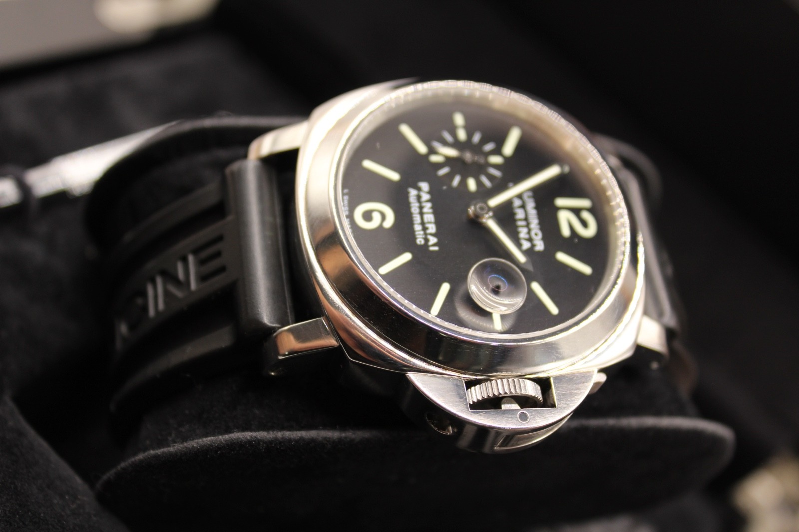 Panerai Luminor Marina Men’s Black Watch – PAM00104