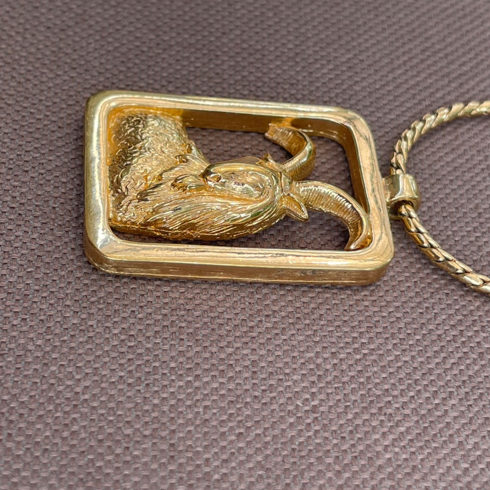 Vintage AVON Zodiac Capricorn Gold Tone Necklace Pendant W Clear Rhinestone