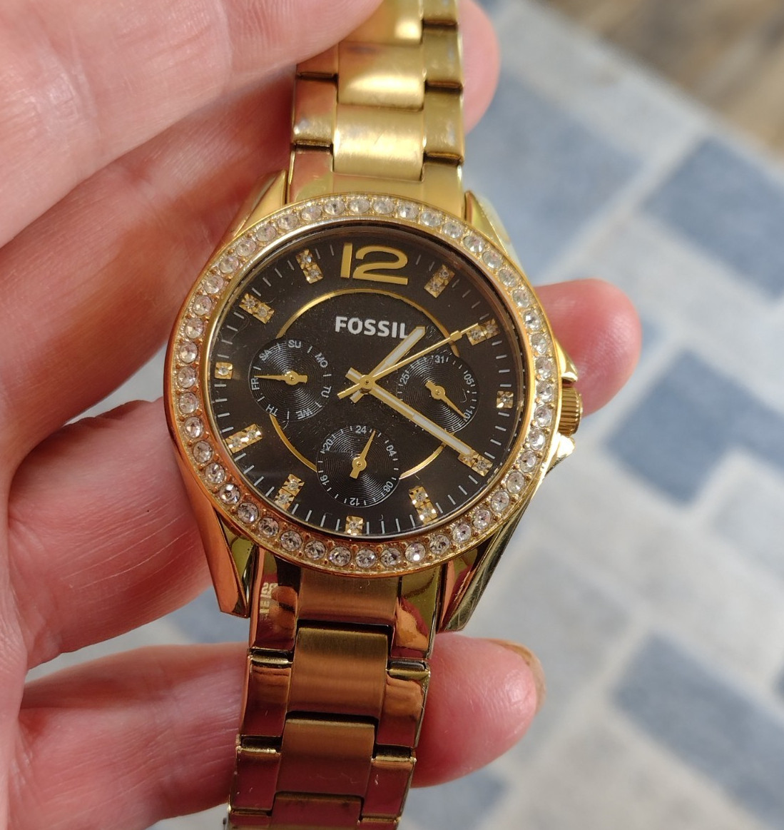 Women’s FOSSIL “Riley” Watch Gemmed ES3384 w/ New Battery – Works Great! b64