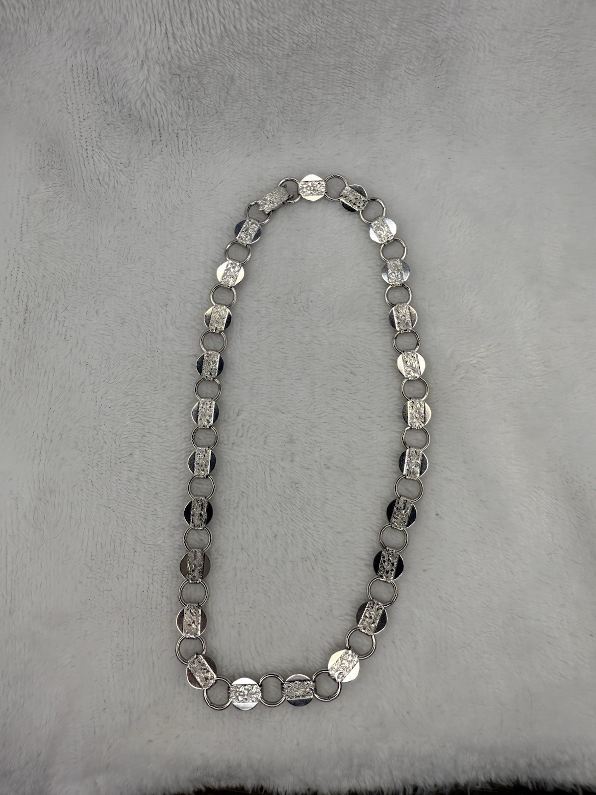 Vintage Sarah Coventry Signed Silver Tone Textured Disc Link Chain Necklace