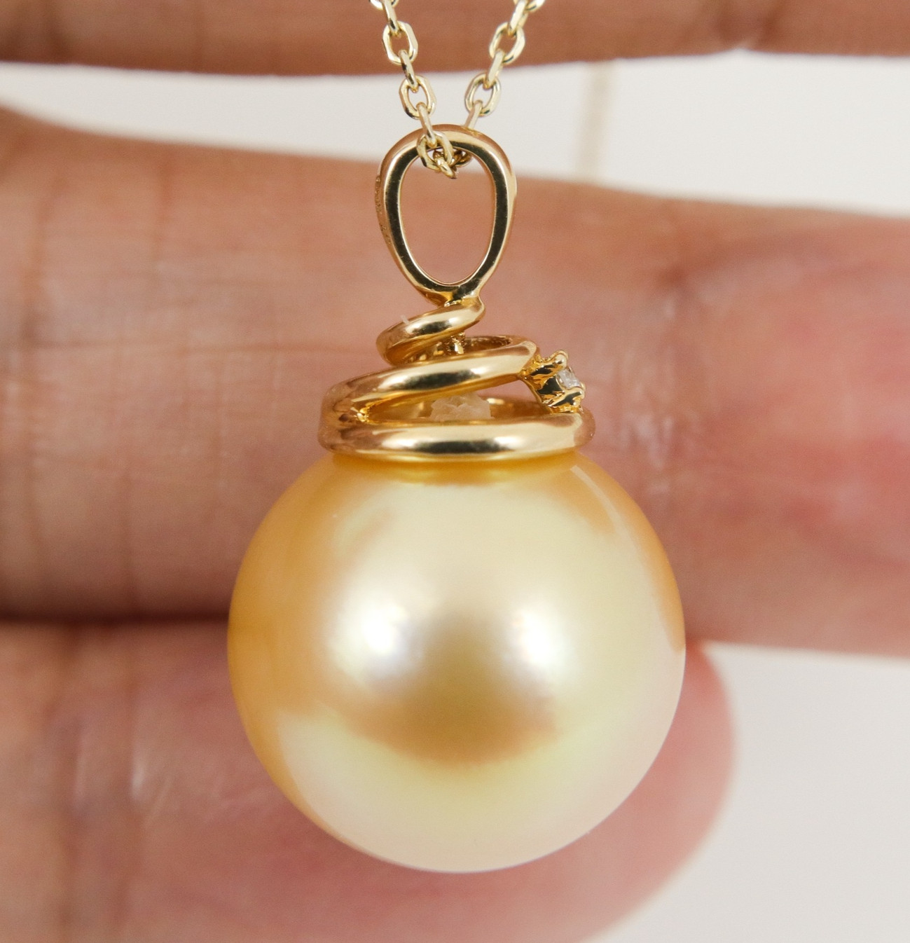 Massive 14.7mm Genuine Golden South Sea Pearl Pendant, 14K Yellow Gold #P6157