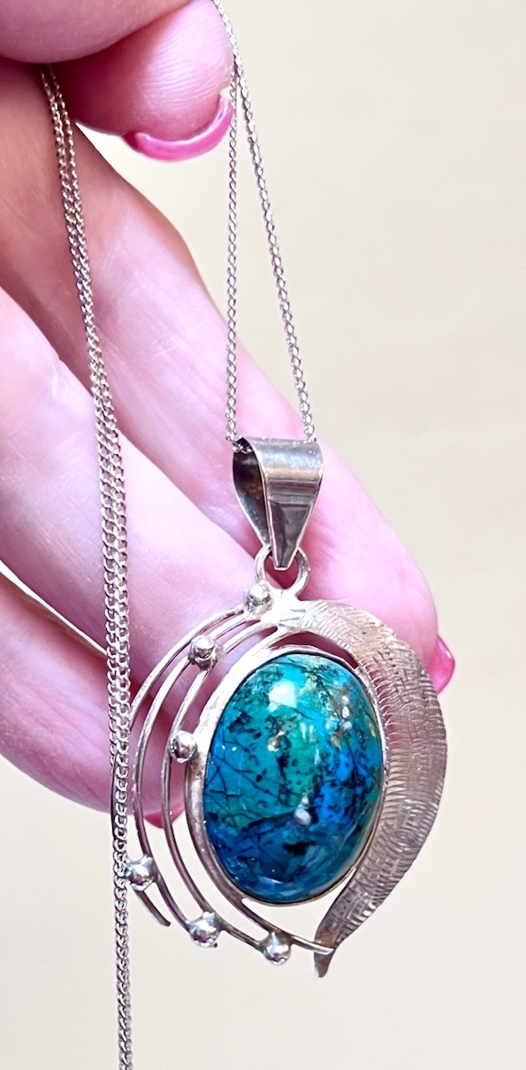 Beautiful Vintage Artisan/Studio Ornate Sterling Silver & Chrysocolla Necklace