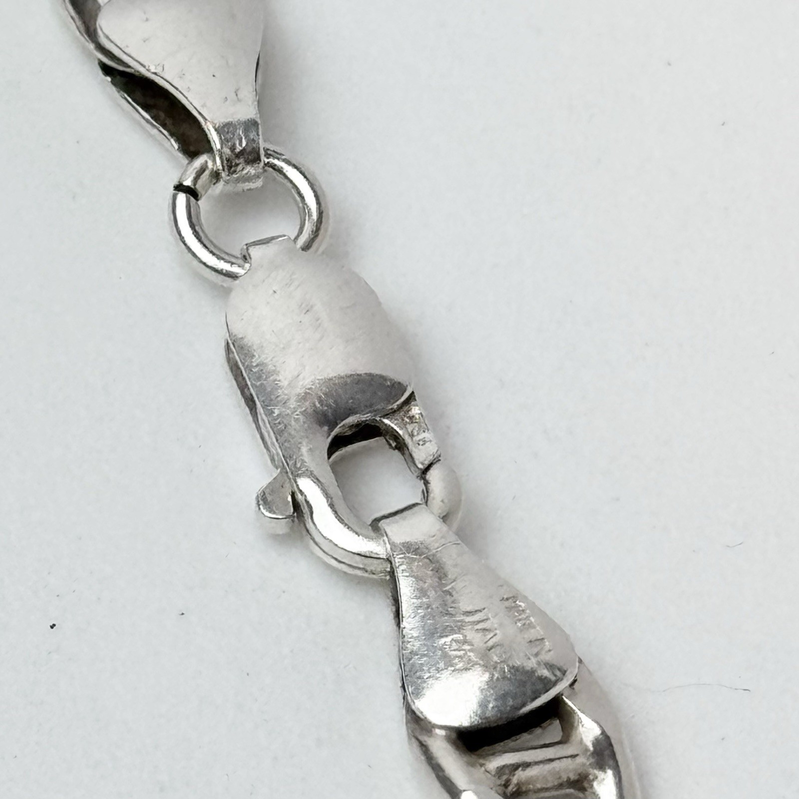 Sterling Silver 8.25in Mariner Link Bracelet/ 6.5mm/ 14.7 Grams/ Made In Italy