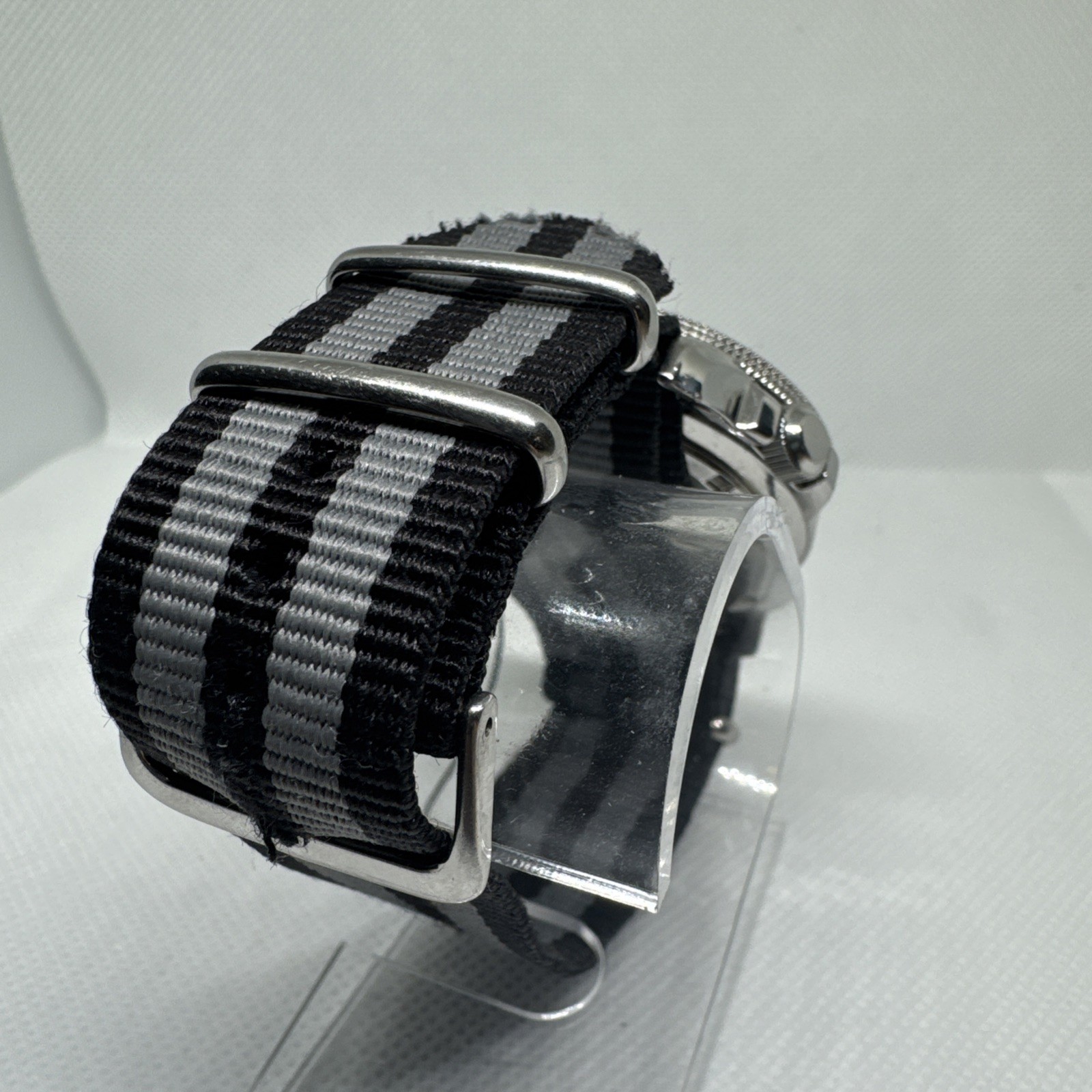 Seiko Mens Adventure Solar Classic Casual Watch – SSC081
