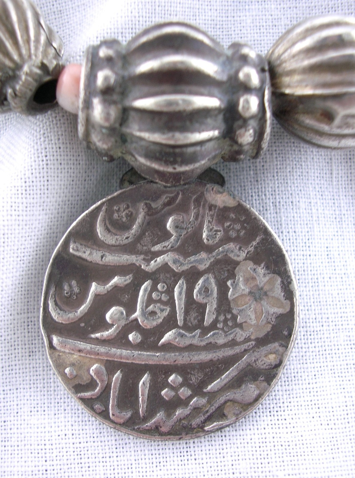 VINTAGE AFGHANISTAN SILVER AND CORAL NECKLACE 42 cm 118 gr
