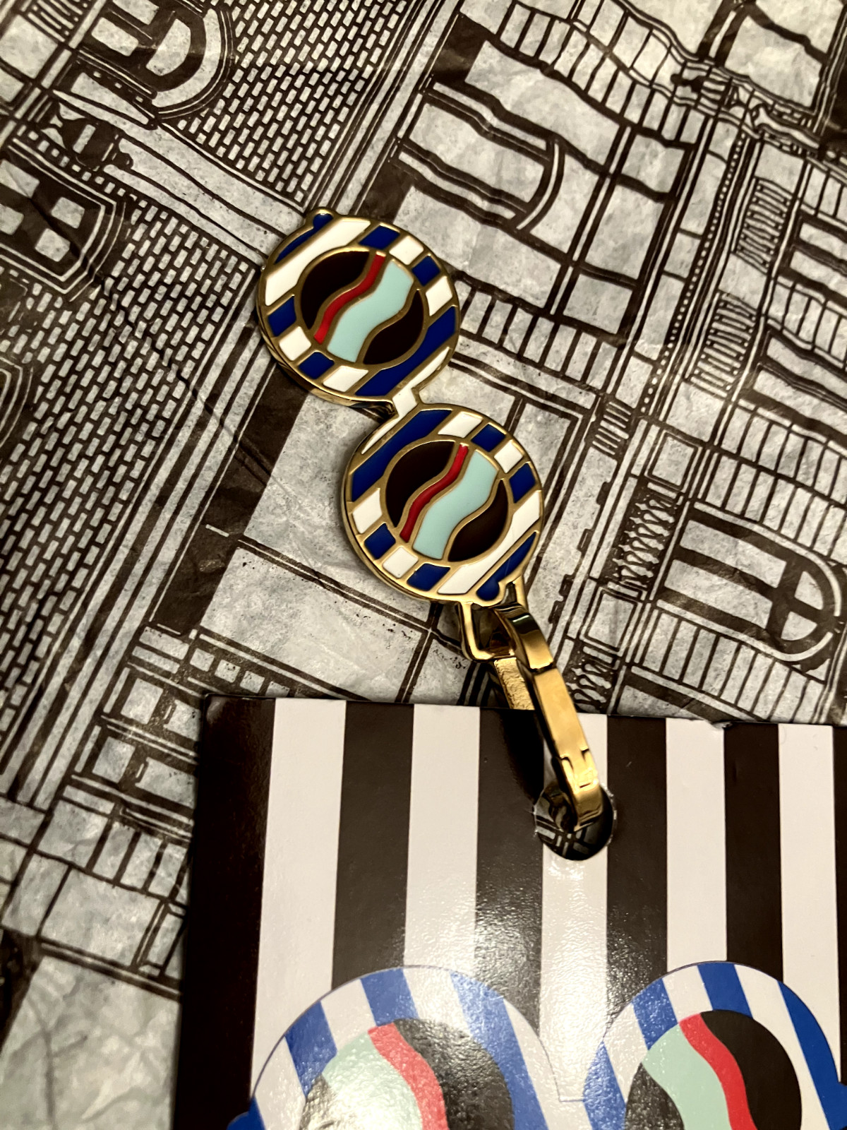 Rare! New Henri Bendel Craig & Karl Sunnies and Milkshake Charm set