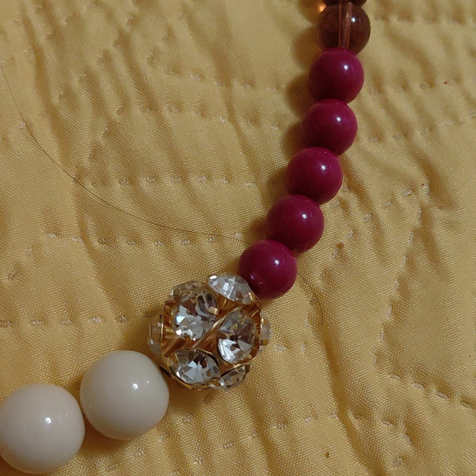Beaded Necklace White Red Purple Gold Tone Cable Chain Rhinestone Accent