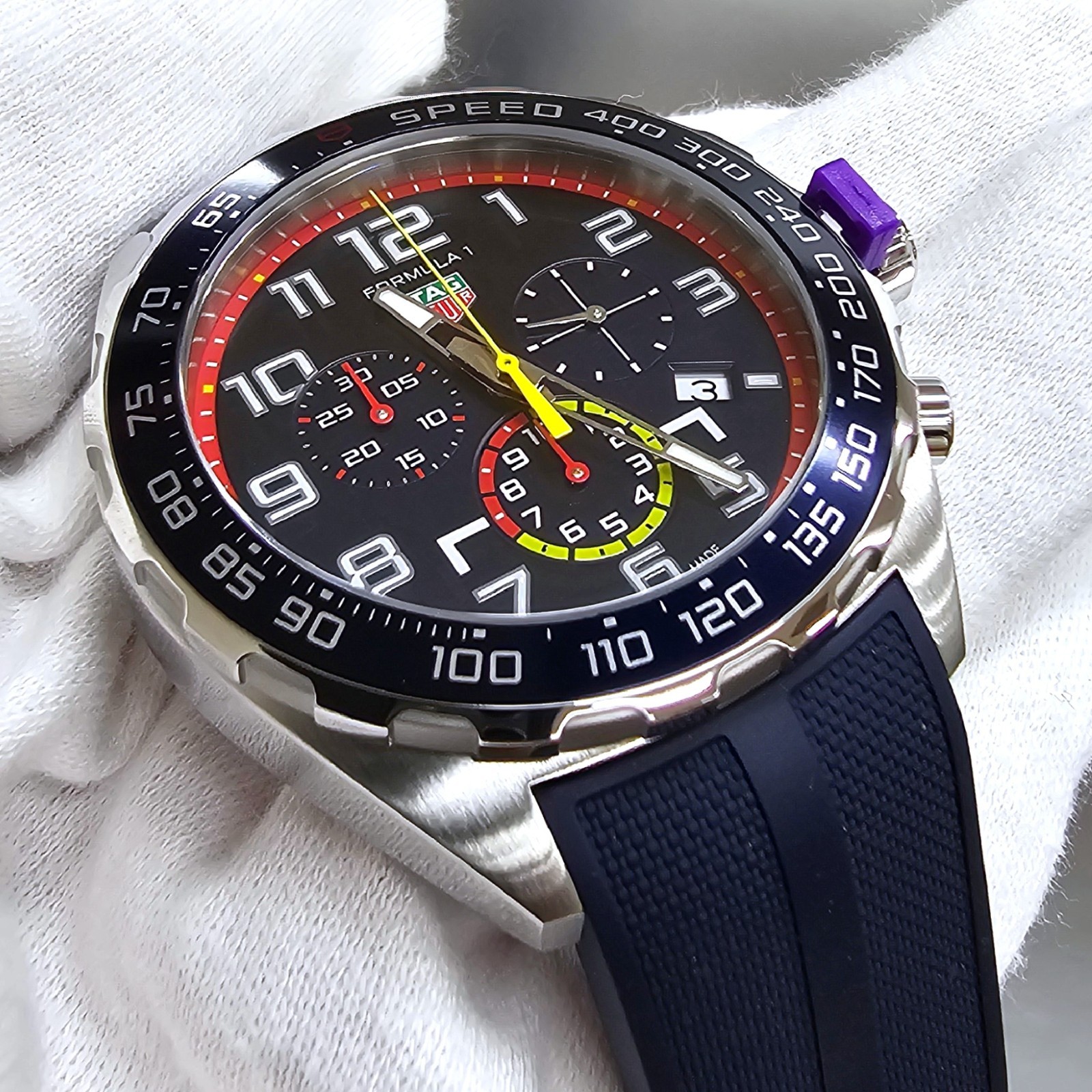 TAG HEUER FORMULA 1 43MM X RED BULL RACING RUBBER MEN’S WATCH CAZ101AL.FT8052