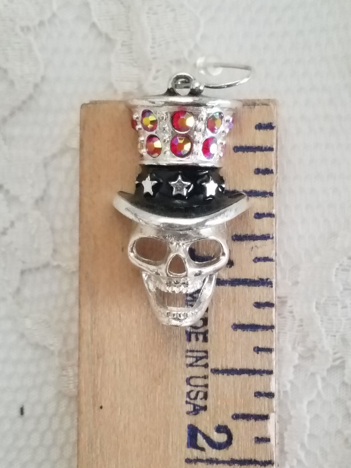 UNIQUE~SILVER TONE METAL SKULL W/ HAT STARS & CRYSTAL/RHINESTONE EARRINGS