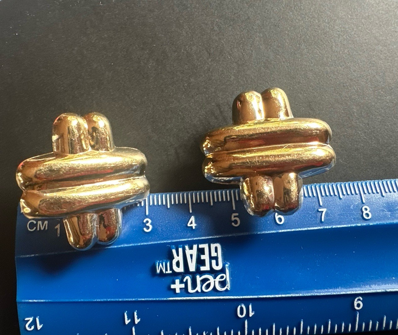 RD 14k Gold Criss Cross Puffy Bold Earrings 8.86 gr 30x30mm Omega Backs