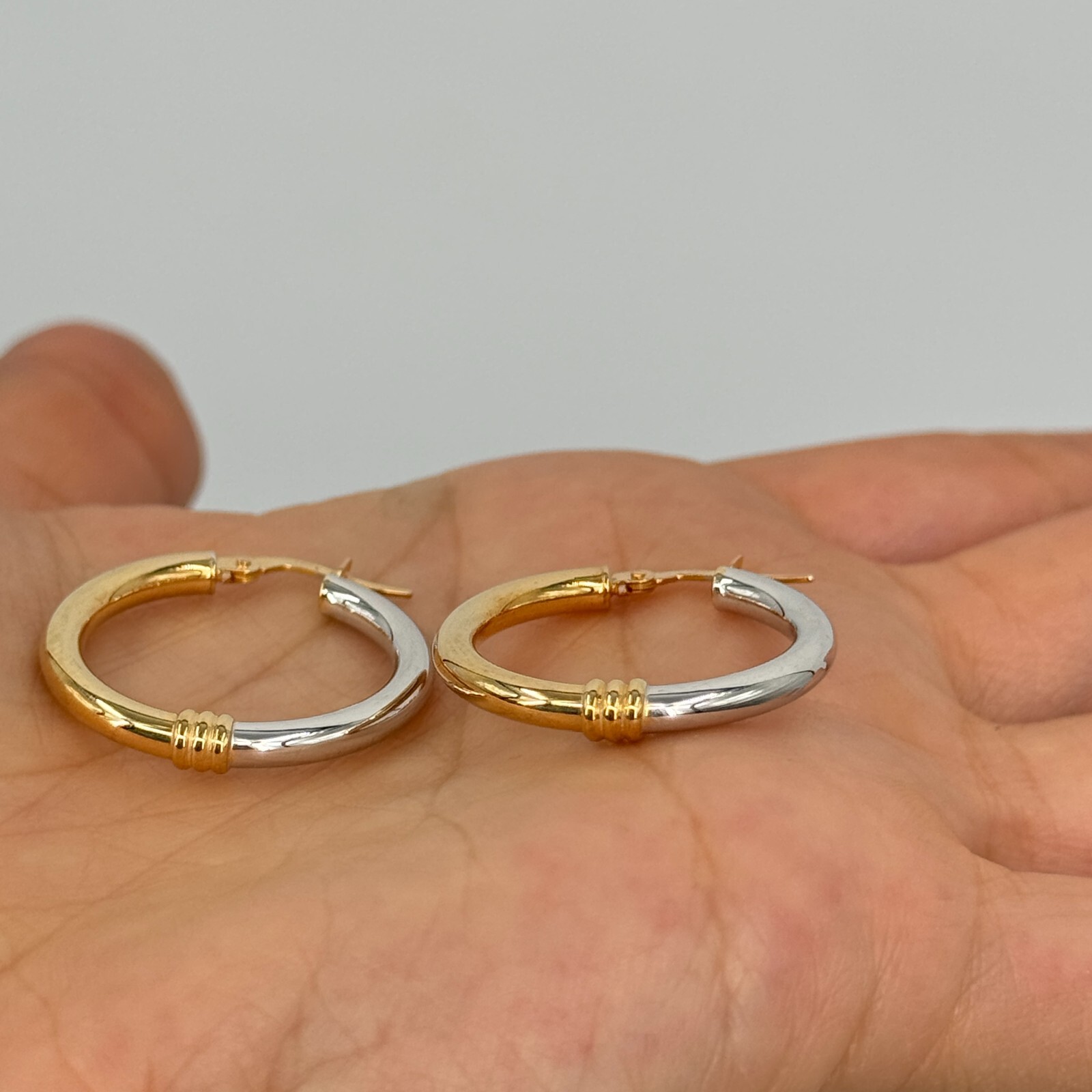 Italian 14k Yellow & White Gold Polished Medium Hollow Hoop Earrings 1.1″ 2.5g
