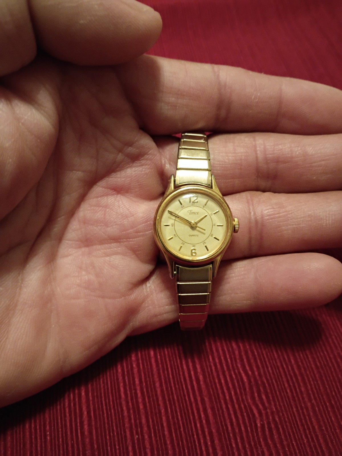 Timex BA CELL Women’s Quartz Gold Tone Analog Bracelet Watch – New Battery Works