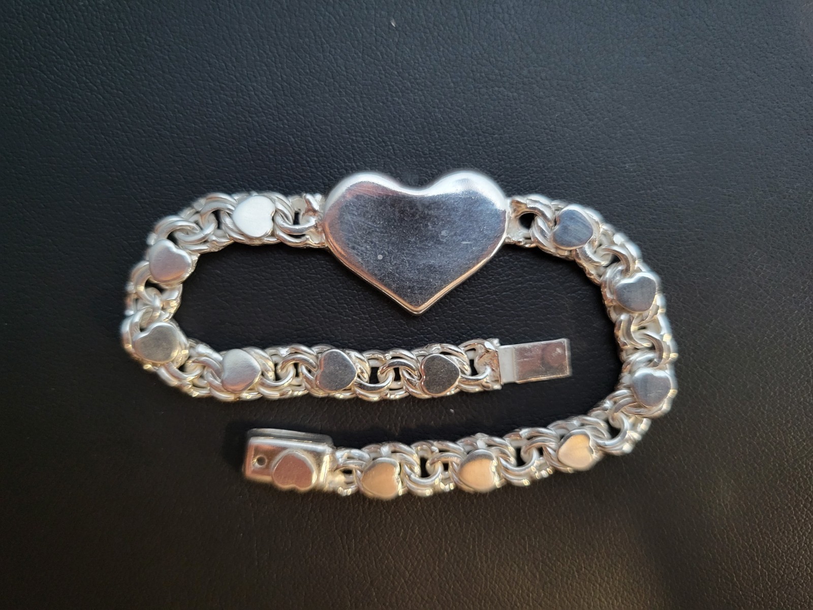 925 sterling silver Chino Heart Link W/ Heart Lock Bracelet 7″ 6mm