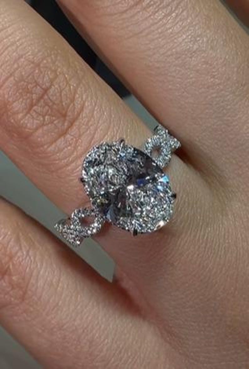 2.0 CT Oval Cut Moissanite Solitaire 14K Gold Vintage Style Engagement Ring