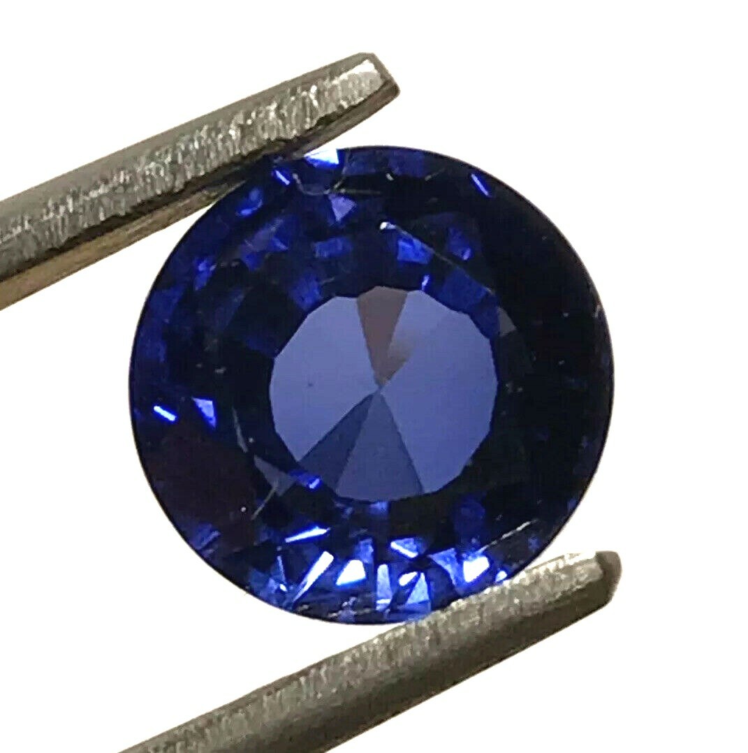 3.70 Ct Natural Blue Sapphire , Excellent Round Cut , VS Clarity.9 mohs