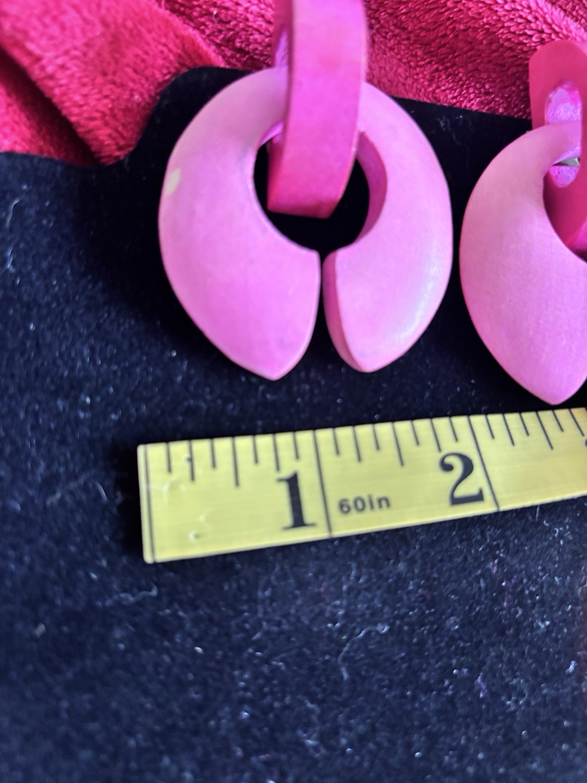 VTG Pink Geometric Interlocking Wood Matt Finish Clip On 1980 (see desc)