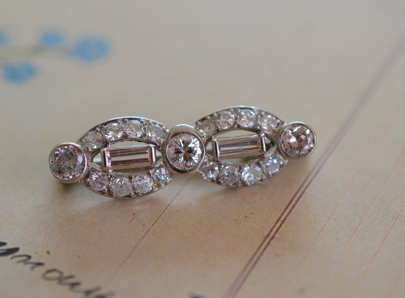 Antique Platinum & Diamond 1.50 CT Pin Brooch 5.7 Gr Hallmarked