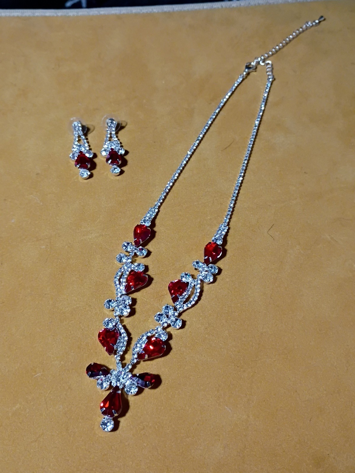 Vintage Sparkly jewelry Set.Red,Dangly, Statement Gorgeous Perfect For A Night