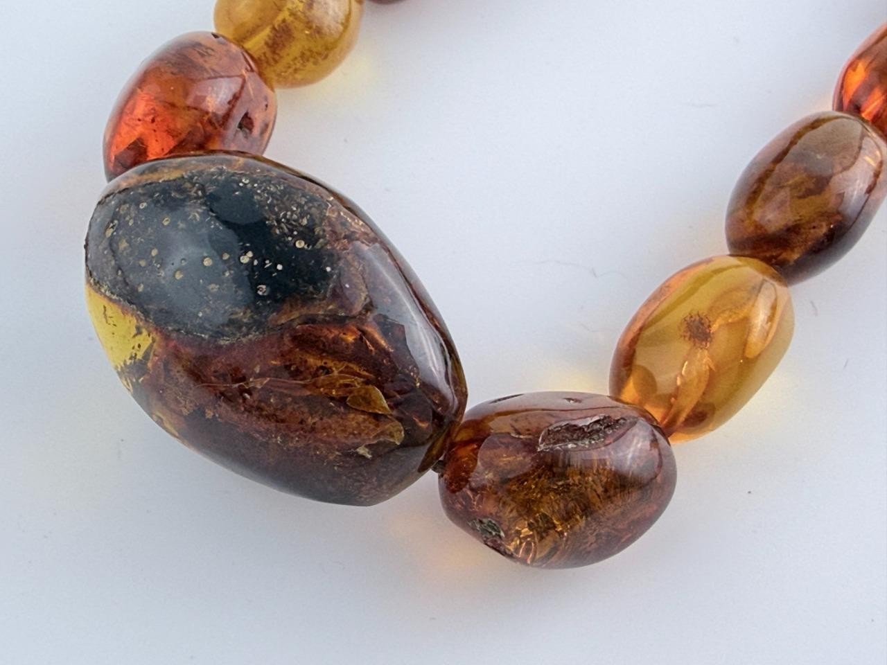 Vintage Freeform Shape Multi Mixed Amber Beaded Necklace 30 Inches Length 114g