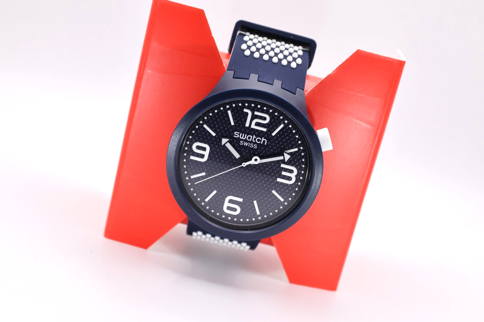 NEW Swiss Swatch BIG BOLD BBCREAM Navy Blue & White Silicone 47mm Watch SO27N101