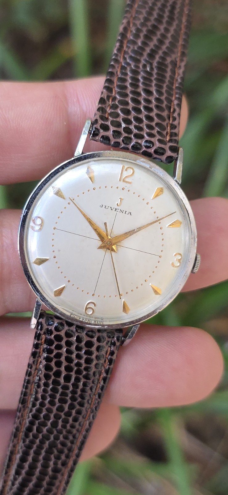 Vintage 1960’s Juvenia Cal. 612 Crosshair Dial Men’s 33mm Manual Wind Watch