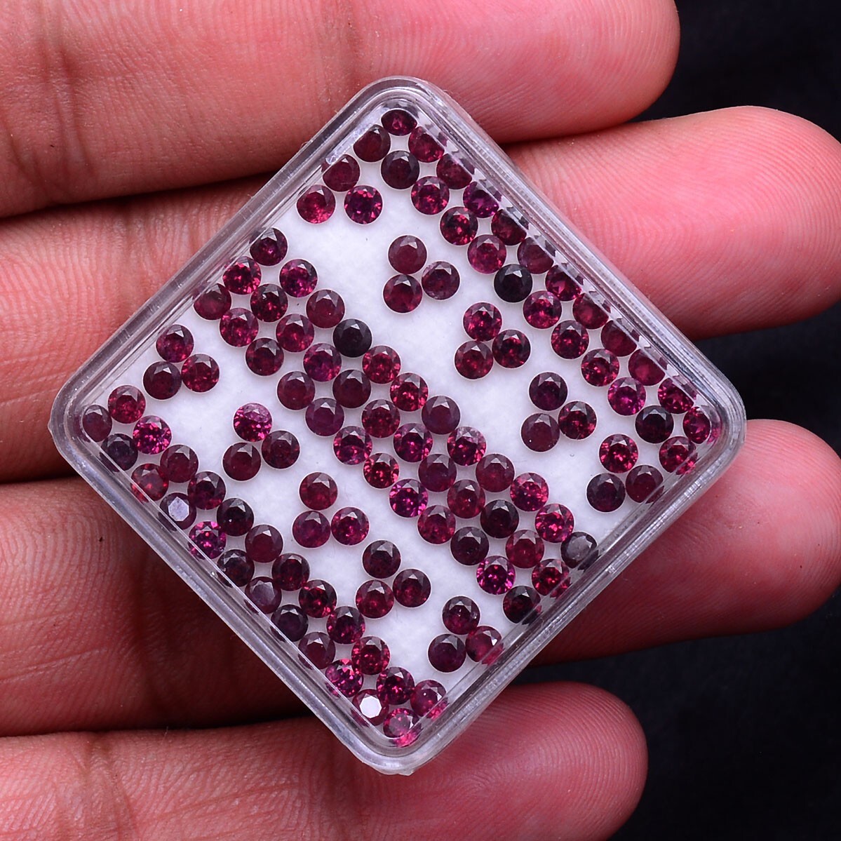 114 Pcs Natural Rhodolite Garnet 2.70mm Round Cut Untreated Sparkling Gemstones