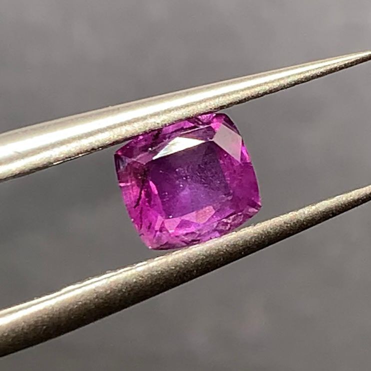 0.85Ct Natural Rare Purplish Pink Kashmir Sapphire