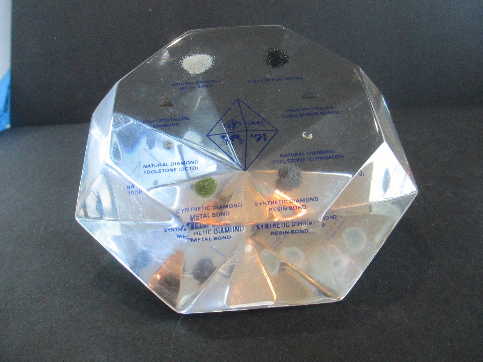 Vtg LARGE 4 1/2″ Diameter Diamond Faceted Counter top Store Display Jewelry C39